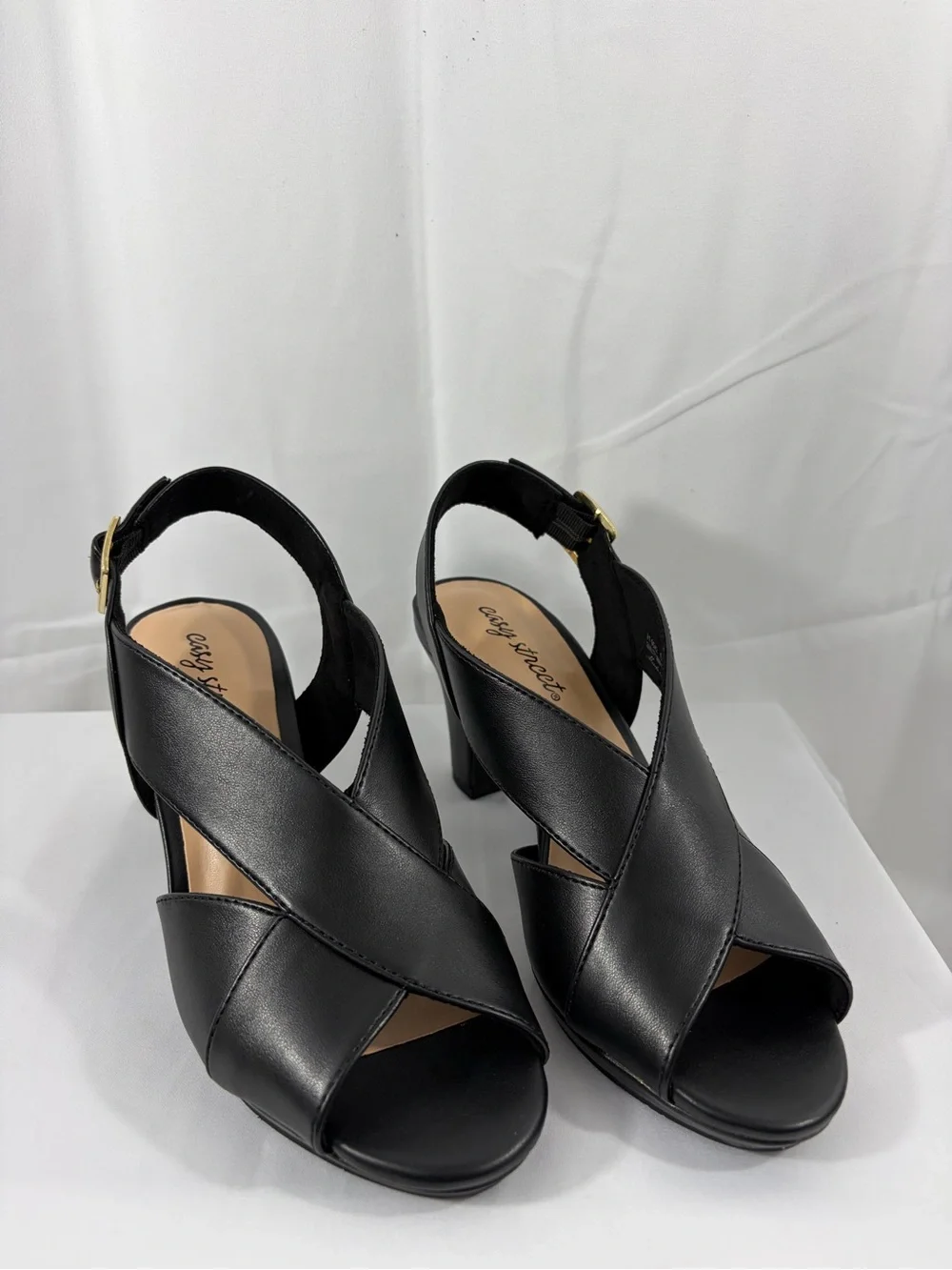 NWT Easy Street Women’s Size 6.5W Black Crisscross Slingback Heels